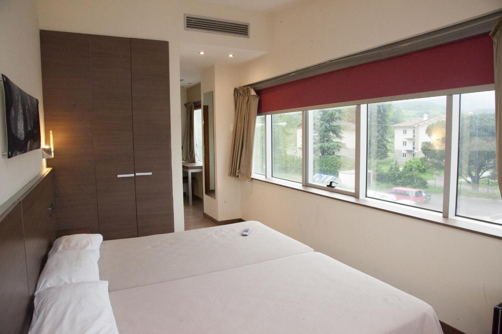Hotel Izelai Alsasua Esterno foto