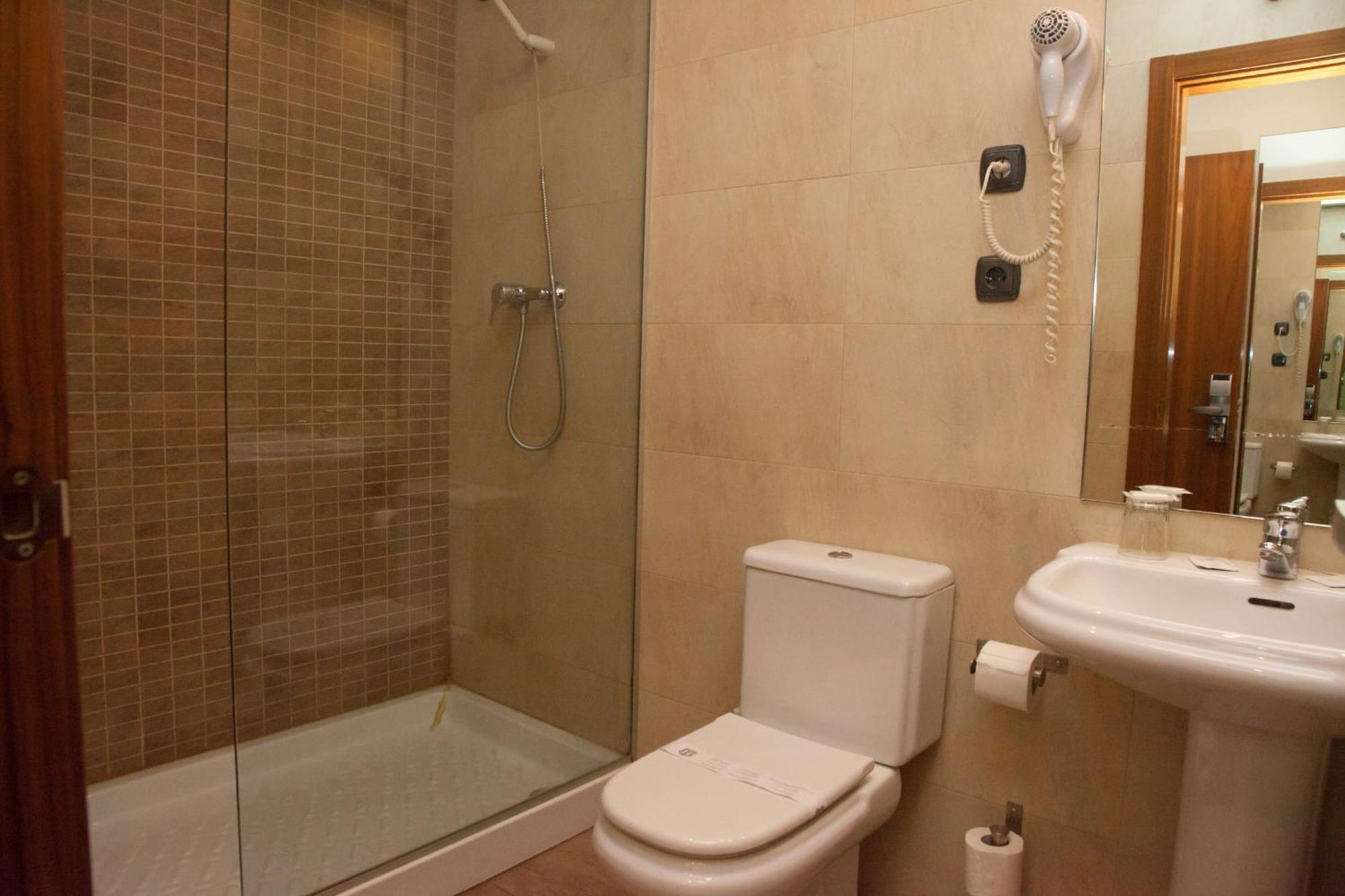 Hotel Izelai Alsasua Esterno foto